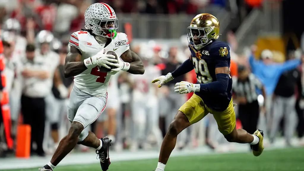 Jeremiah Smith and the Ohio State Buckeyes will be a popular college football betting option in 2025