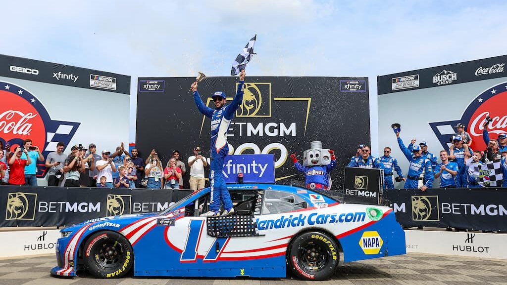 Chase Elliott celebrates winning the 2024 BetMGM 300 in the Hendrick Motorsports #17 car (2025 BetMGM 300 Predictions & Picks cover)