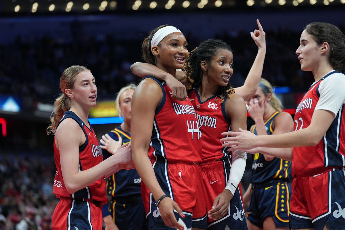 Washington Mystics players