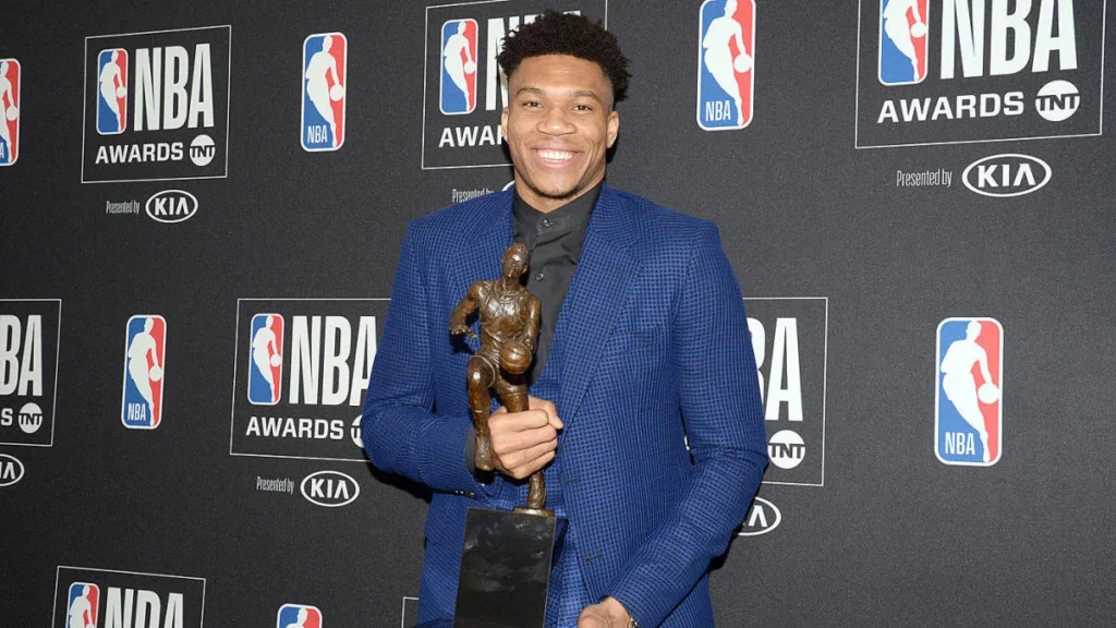 Giannis Antetokounmpo Bucks 2018-19 MVP