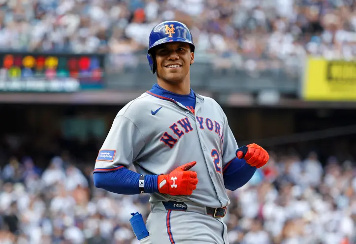 Juan Soto Smiling on the Mets - Braves Mets props