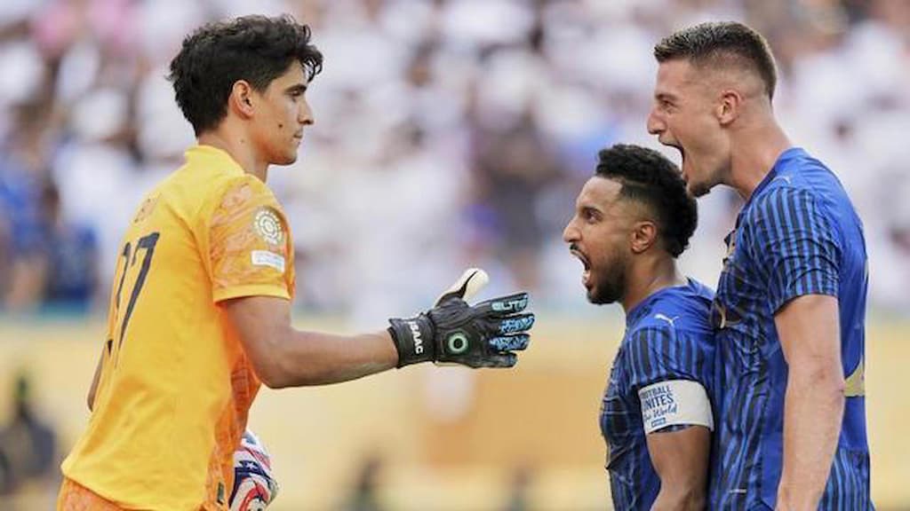 Al Hilal goalkeeper Yassine "Bono" Bounou celebrates with teammates - Al Hilal vs. Pachuca Club World Cup Prediction & Picks cover