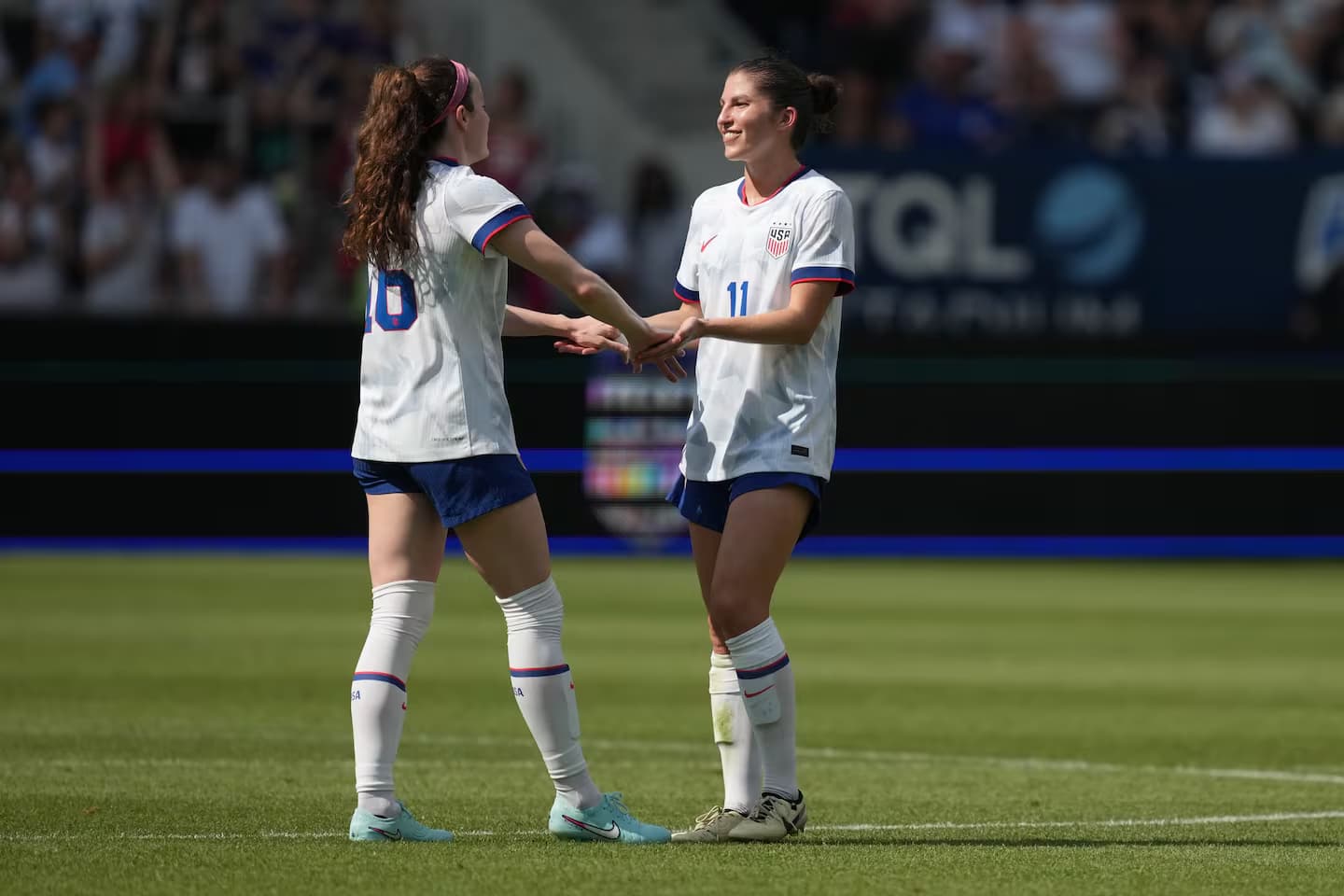 Can the United States defeat Canada in this women's friendly tonight?