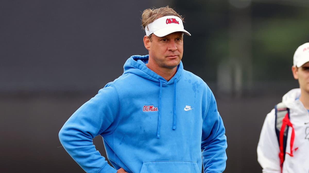 Lane Kiffin abandoned the Ole Miss Rebels after an 11-1 regular season - Lane Kiffin Ole Miss