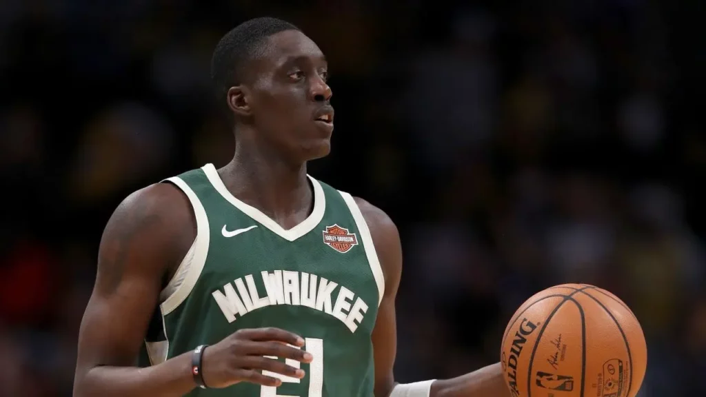 Tony Snell