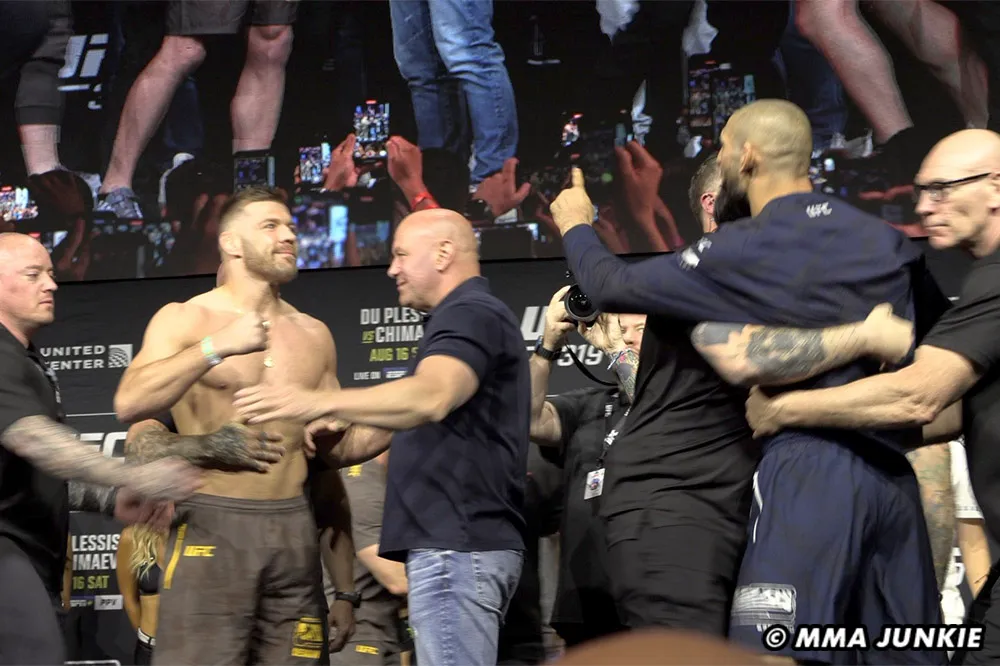 UFC 319 Dricus Du Plessis (C) vs Khamzat Chimaev Fight Card Analysis, Best Bets & Predictions