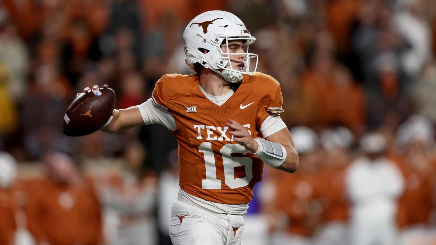 Arch Manning should be back to lead the Longhorns, which is good news for our total - Vanderbilt Texas Picks