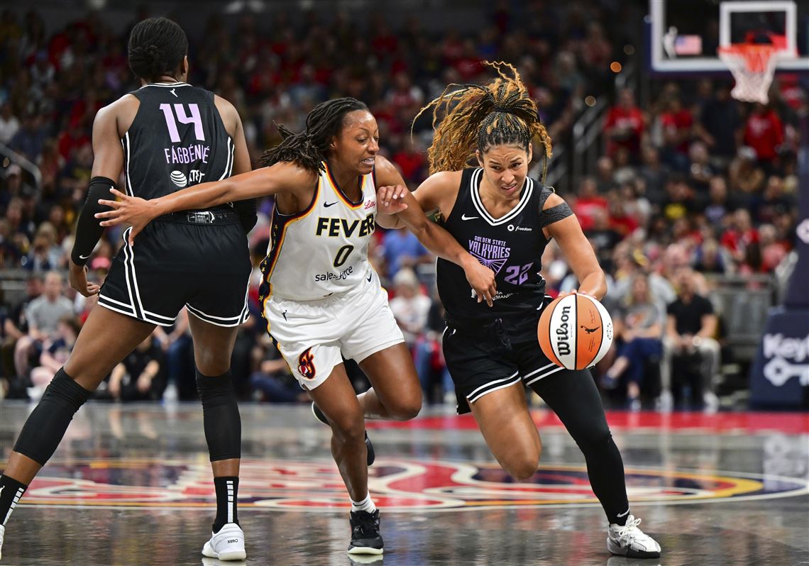 Veronica Burton and Kelsey Mitchell