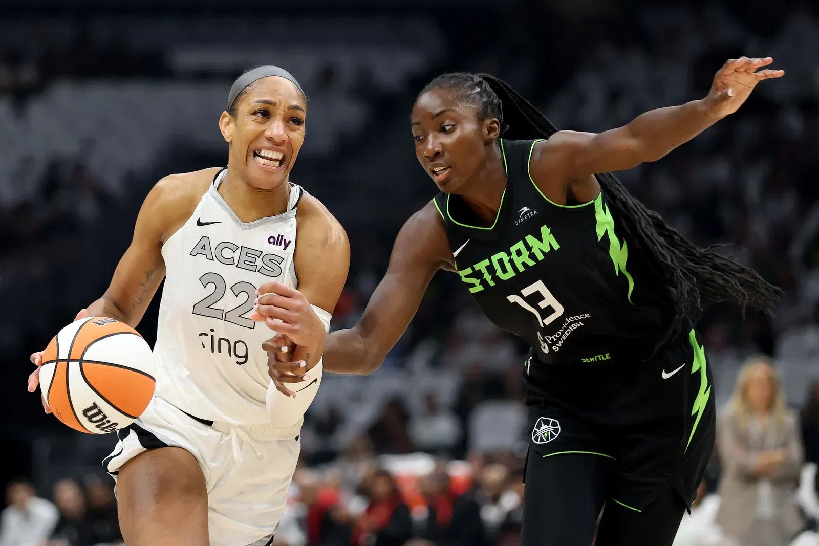 A'ja Wilson and Ezi Magbegor