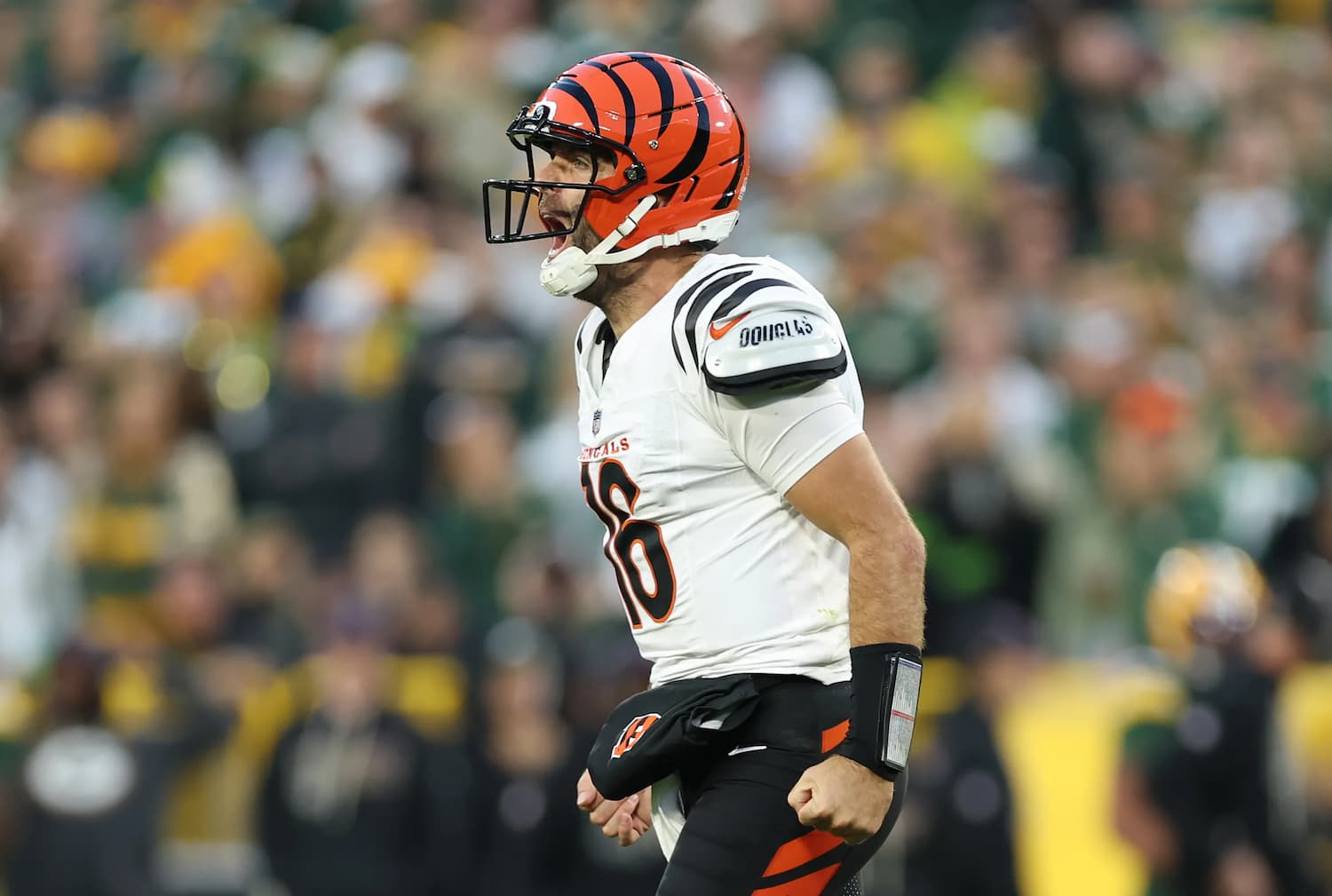 Take an extended look at this upcoming NFL Week 9 matchup, with our Cincinnati Bengals vs Chicago Bears Preview & Picks.