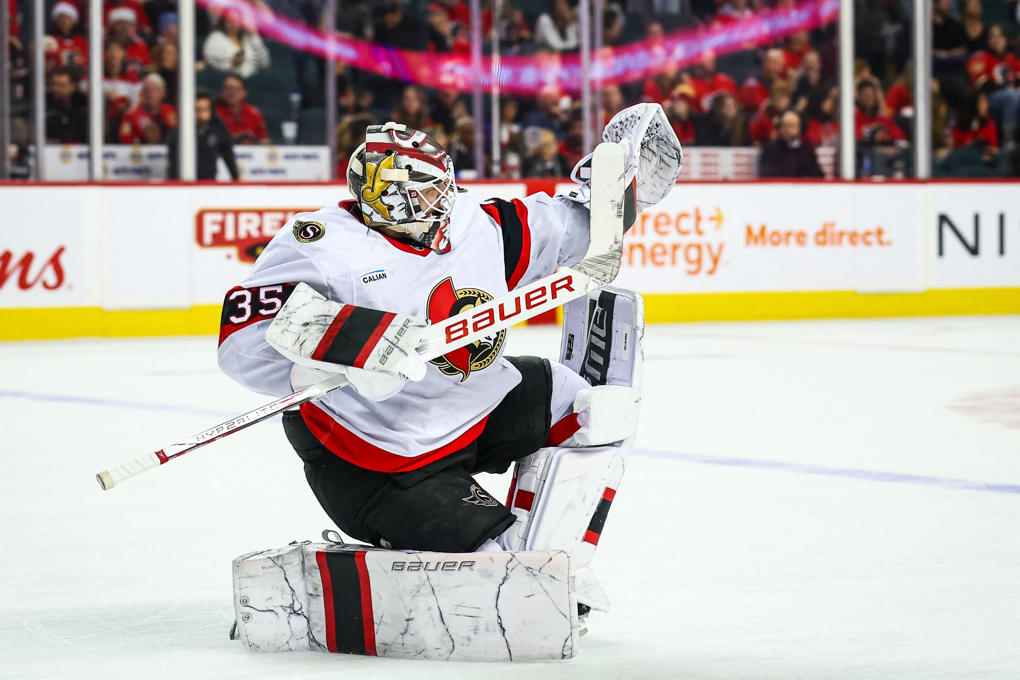 Senators goalie Linus Ullmark