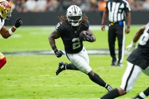 Take a look at our expert Kansas City Chiefs vs Las Vegas Raiders predictions and picks for this AFC West showdown on Sunday.