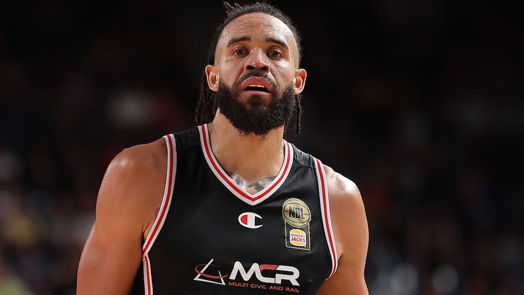 Javale McGee of the Illawarra Hawks - SEM Phoenix vs. Illawarra Hawks NBL Round 5 Prediction & Picks (Oct. 18, 2025)