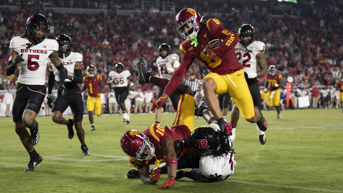 Makai Lemon and the Trojans have a tough game against the Ducks this Saturday on the road - USC Oregon Picks