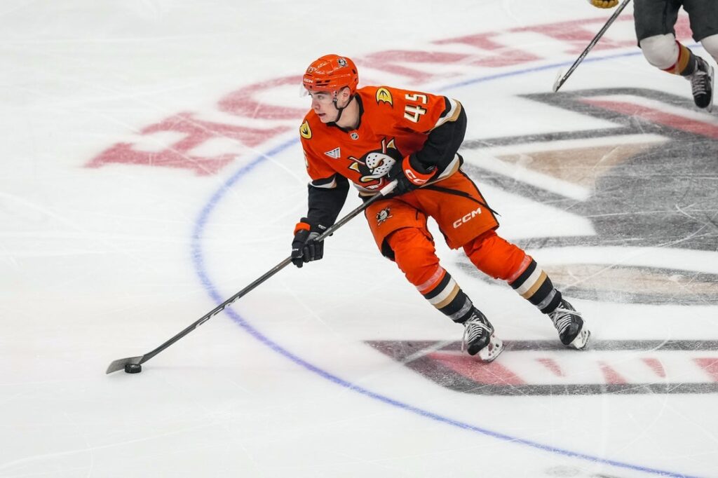 Beckett Sennecke has been a great fit for the Anaheim Ducks
