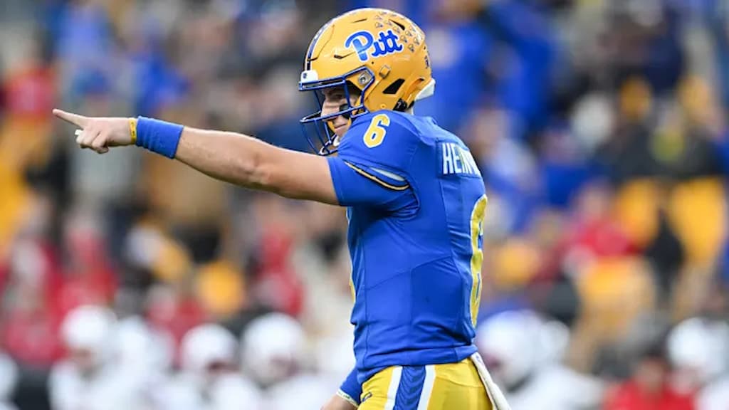 Pittsburgh Panthers quarterback Mason Heintschel - #12 Miami vs. #22 Pittsburgh Prediction & Best Bets (11/29/2025)