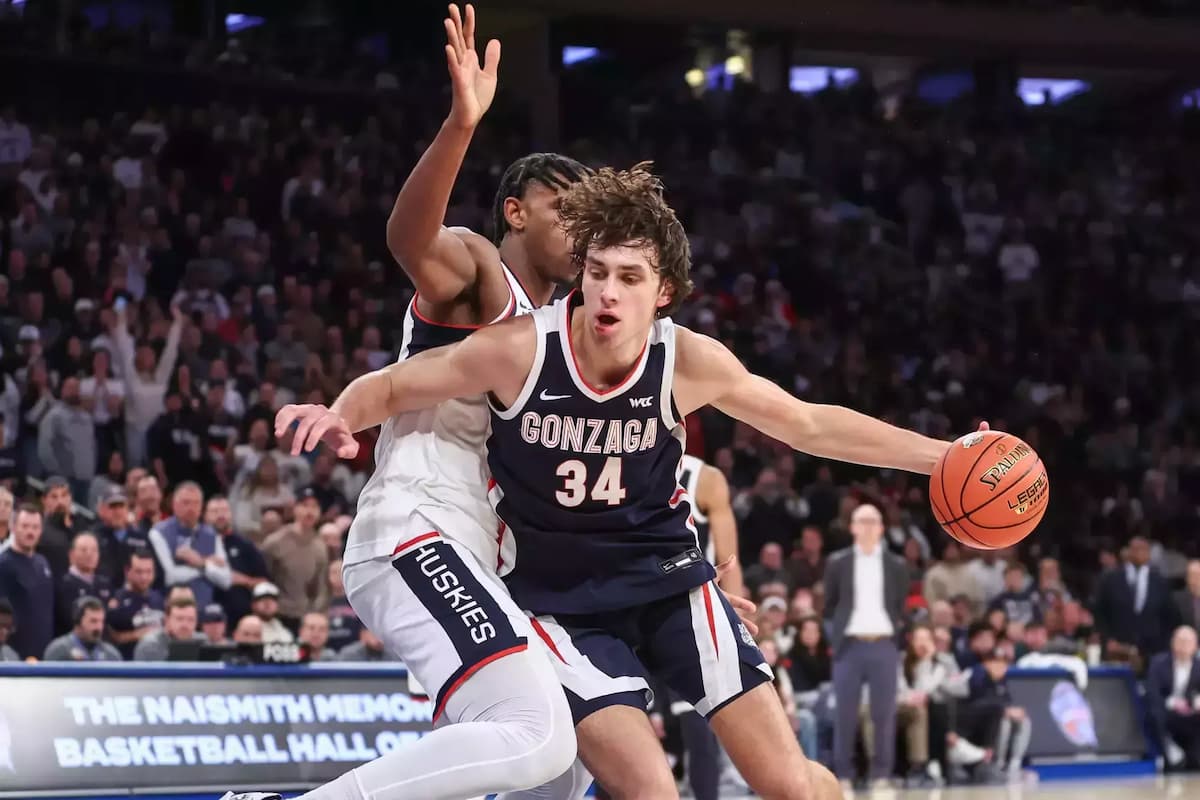 Braden Huff currently leads the Zags in points per game - NCAA Basketball Picks